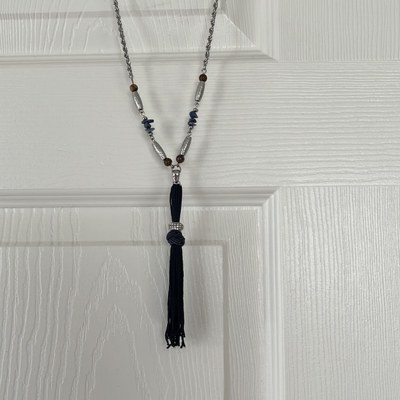 Long necklace - Picture 2 of 2